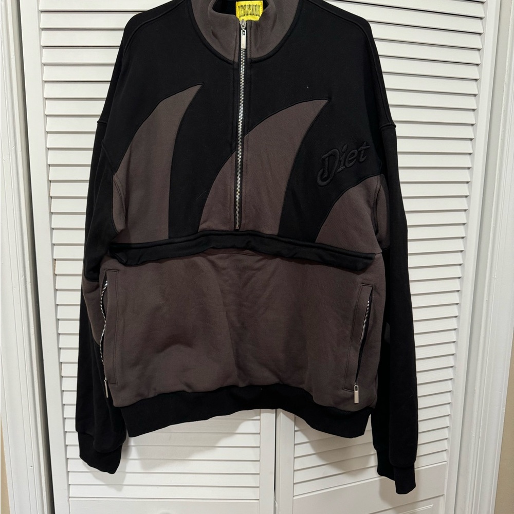 Black and Gray Men's Lightweight Jacket